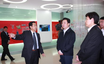 山東省委常委、青島市委書記李群來軟控調(diào)研